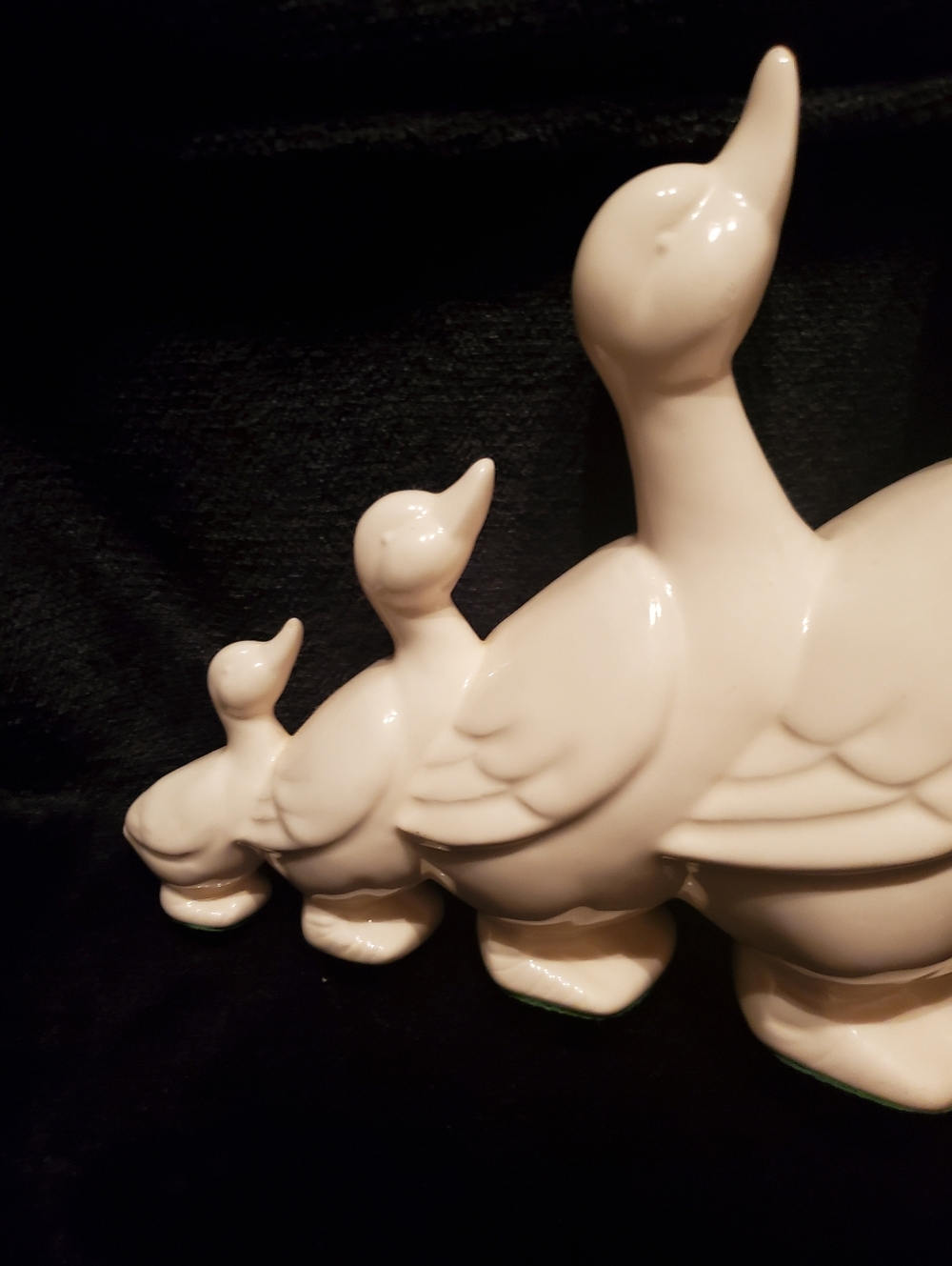 Vintage White Ceramic "Ducks In A Row" Farmhouse Decor - Picture 2 of 7